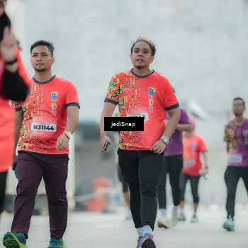 Runner Photo 5906002