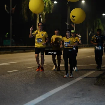 Runner Photo 5906040