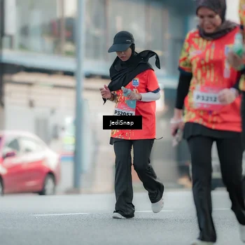 Runner Photo 5906123