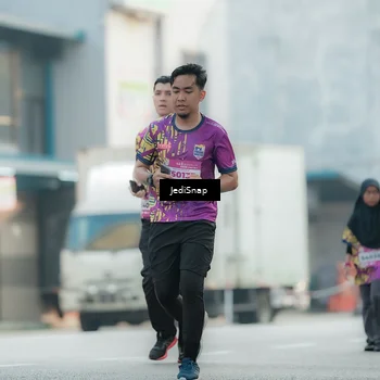 Runner Photo 5906267