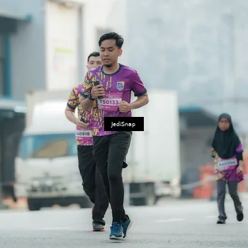 Runner Photo 5906282