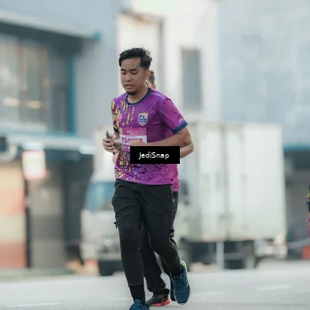 Runner Photo 5906288