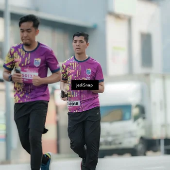 Runner Photo 5906295