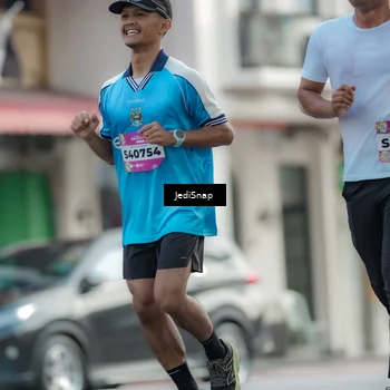 Runner Photo 5906428