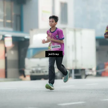 Runner Photo 5906516