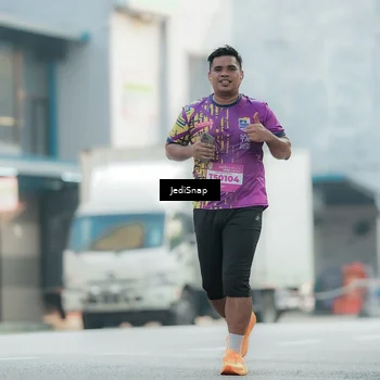 Runner Photo 5906546
