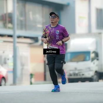 Runner Photo 5906659