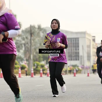 Runner Photo 5906759