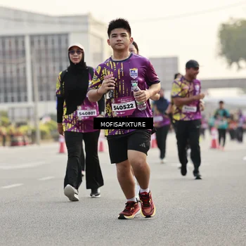Runner Photo 5906800