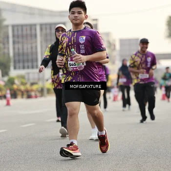 Runner Photo 5906811