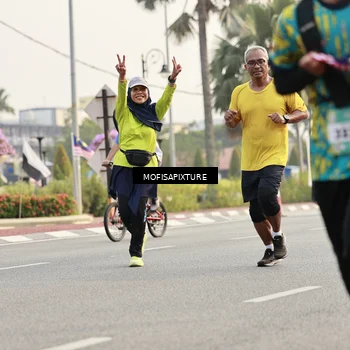 Runner Photo 5907000