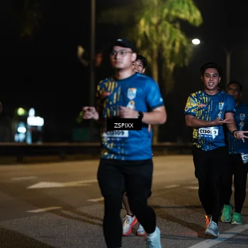 Runner Photo 5907029