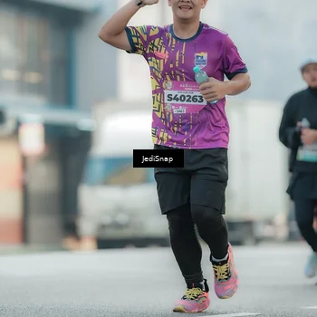 Runner Photo 5907338