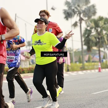 Runner Photo 5907353