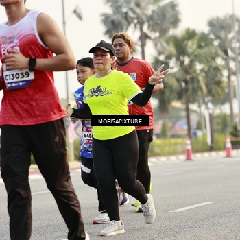 Runner Photo 5907356