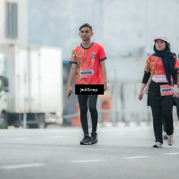Runner Photo 5907504