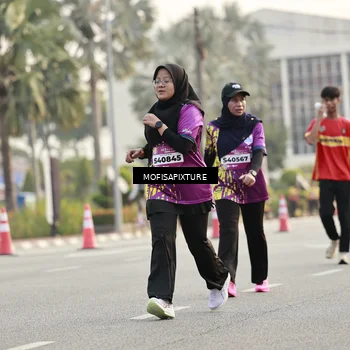 Runner Photo 5907672