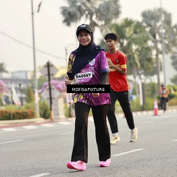 Runner Photo 5907746