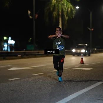 Runner Photo 5907771