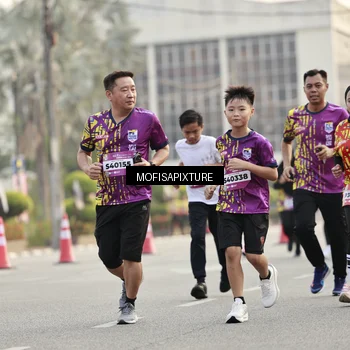 Runner Photo 5907775