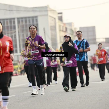Runner Photo 5907796