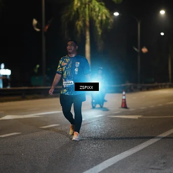 Runner Photo 5907873