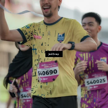 Runner Photo 5907885