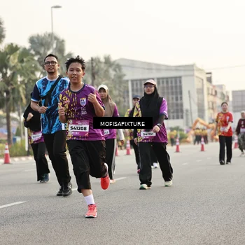 Runner Photo 5907888