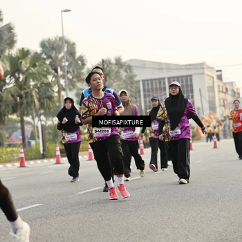 Runner Photo 5907890