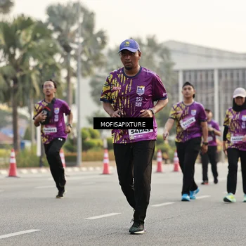 Runner Photo 5907997