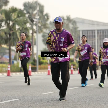 Runner Photo 5908008