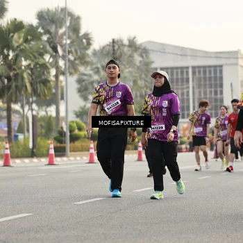 Runner Photo 5908041