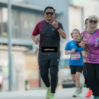 Runner Photo 5908168