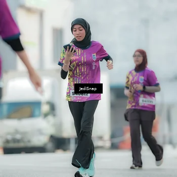 Runner Photo 5908244