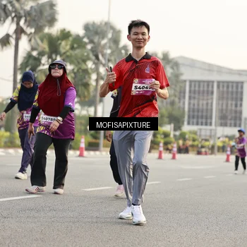Runner Photo 5908671