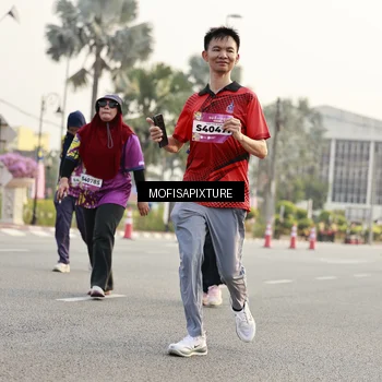 Runner Photo 5908682