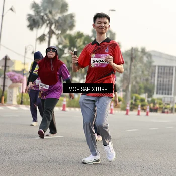 Runner Photo 5908684