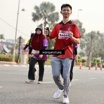 Runner Photo 5908699