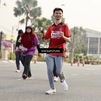 Runner Photo 5908701