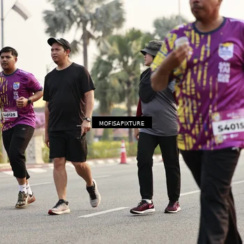 Runner Photo 5908853