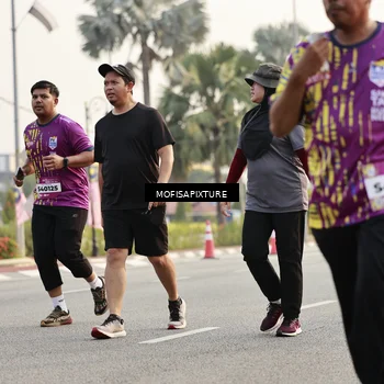 Runner Photo 5908857