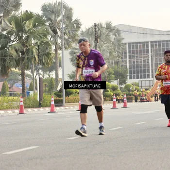 Runner Photo 5909001