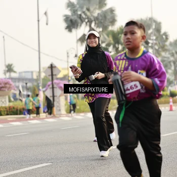 Runner Photo 5909294