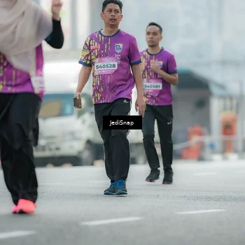 Runner Photo 5909472