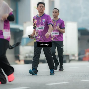 Runner Photo 5909478