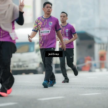 Runner Photo 5909486