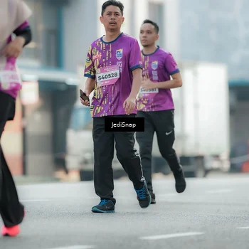 Runner Photo 5909491