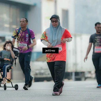 Runner Photo 5909510
