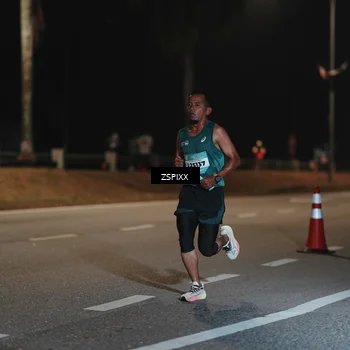 Runner Photo 5909661