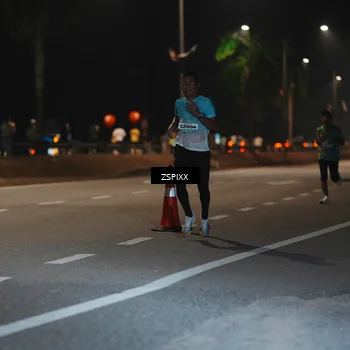 Runner Photo 5909676